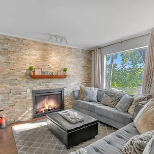  Apartment Nash Gold Private - 2bed, 2bath, Sleep 6, 25 Min Walk To Broadway And Attractions, Pool, Gym